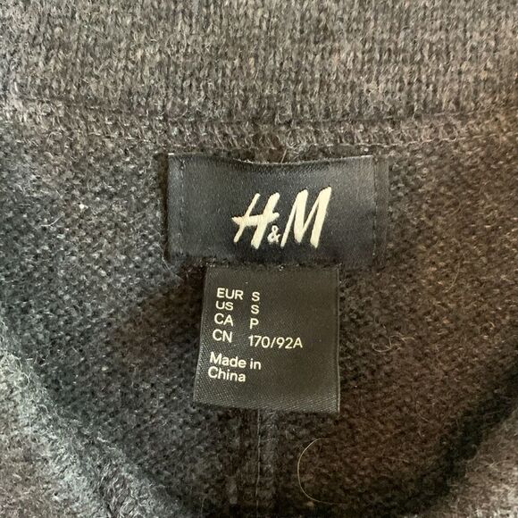 H&M wool blend sweater knit blazer/cardigan button front pockets back vent Small - Picture 3 of 7